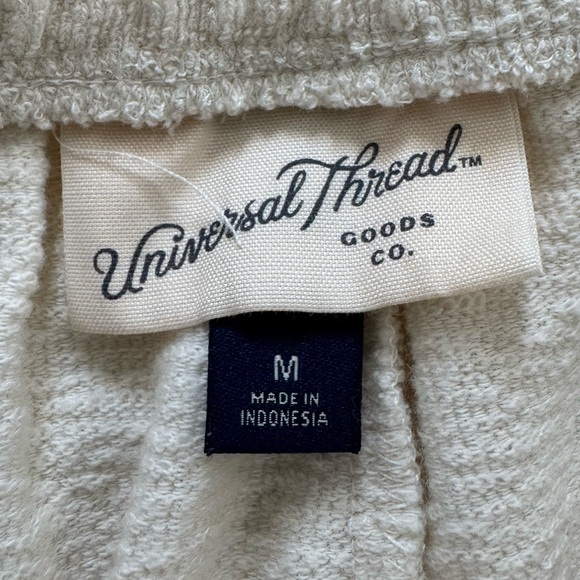Universal Thread Cream Terry Drawstring Shorts - Picture 3 of 4